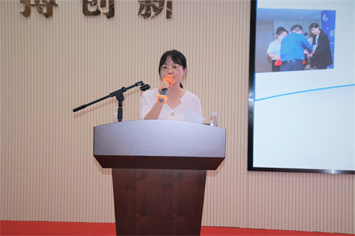 史莉莉 (2).jpg 史莉莉 (2).jpg