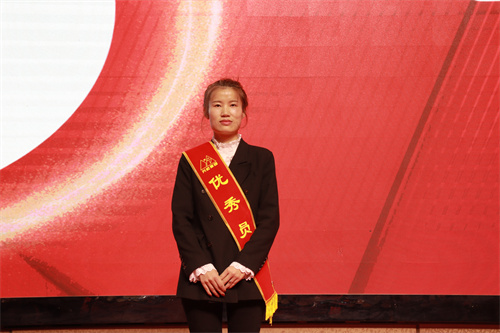 余翩.jpg 余翩.jpg