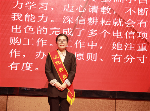 王园园.jpg 王园园.jpg