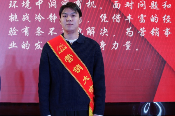 谢雨洋.jpg 谢雨洋.jpg